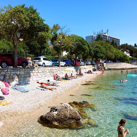 Branko Fabijanic Front Row By The Sea Apartamento Selce Exterior foto