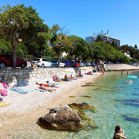 Branko Fabijanic Front Row By The Sea Apartamento Selce Exterior foto