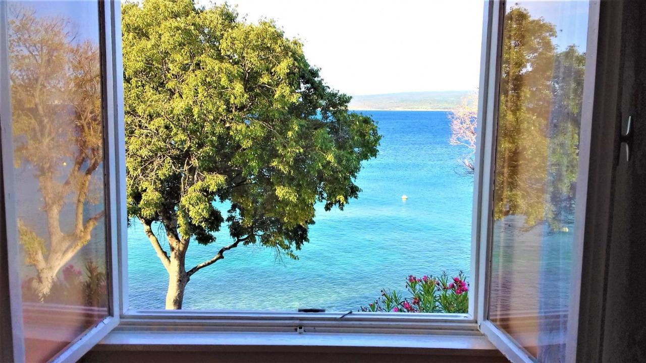 Branko Fabijanic Front Row By The Sea Apartamento Selce Exterior foto