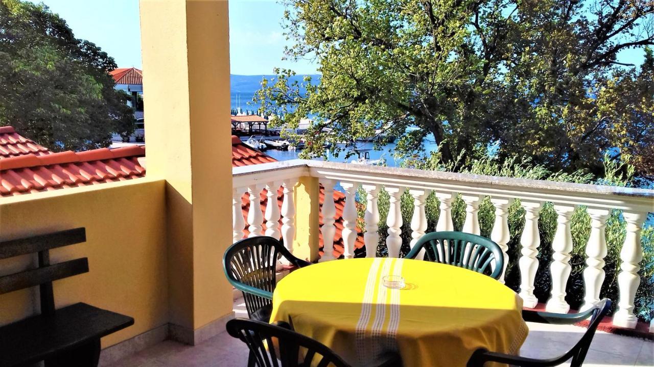 Branko Fabijanic Front Row By The Sea Apartamento Selce Exterior foto