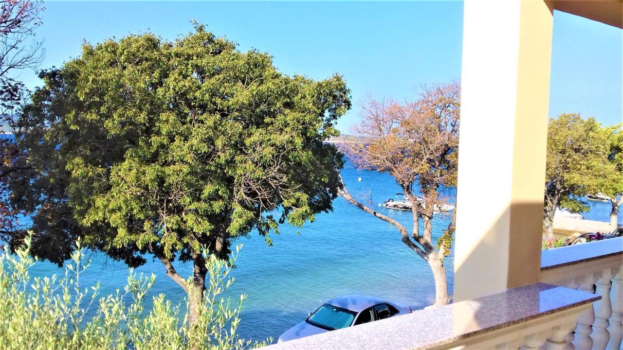 Branko Fabijanic Front Row By The Sea Apartamento Selce Exterior foto