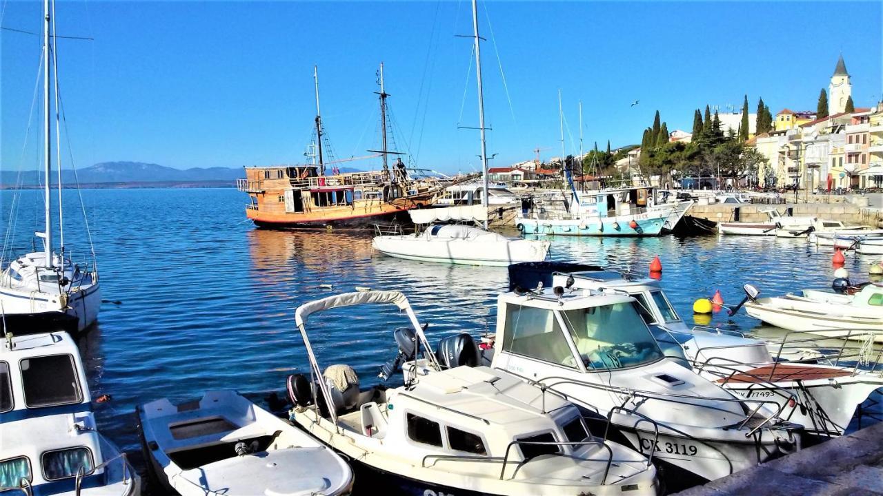 Branko Fabijanic Front Row By The Sea Apartamento Selce Exterior foto