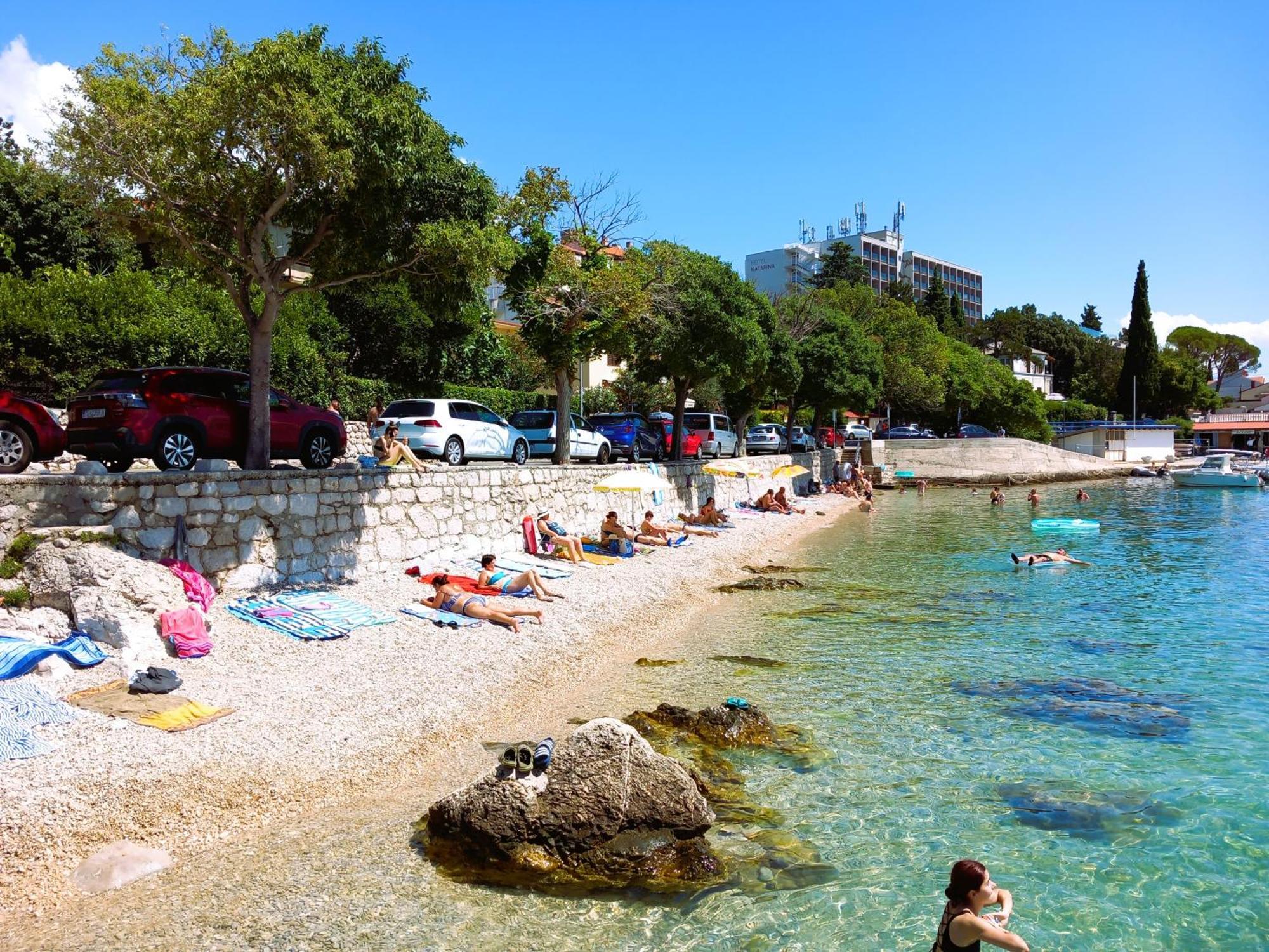 Branko Fabijanic Front Row By The Sea Apartamento Selce Exterior foto
